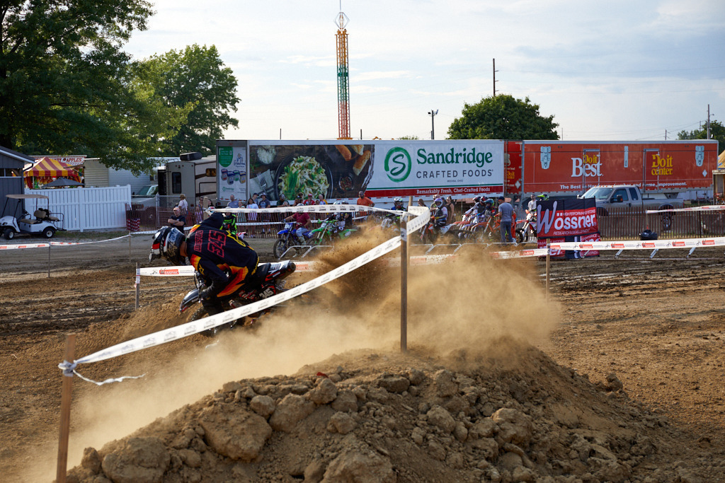 MCF2024-E3A2530 | Exklusive Wandbilder & Shootings: kreative Porträts für jedermann, Aktshootings für Frauen & Paare – stilvoll, sinnlich & individuell wie du. - Realisiert mit Pictrs.com