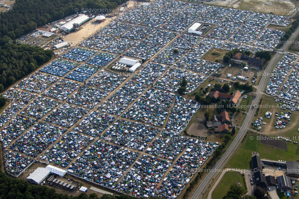 Weeze Parookaville 2022_ Creative_Airphotography H.Klöpper-6134 | Parookaville 2022 Weeze. Das größte Elektro Event Festival mit 220.000 Besucher. Zeltstadt - Realisiert mit Pictrs.com
