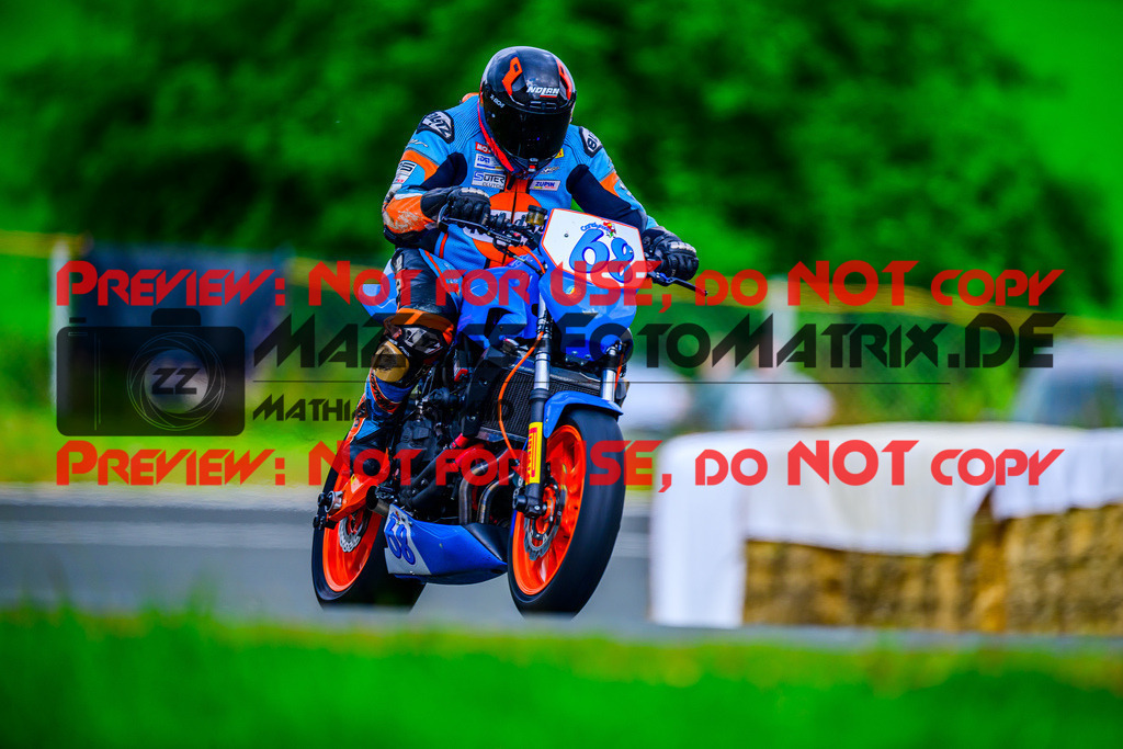 MaZZes_FotoMatrix_240728_6007705_3885 | TWIN