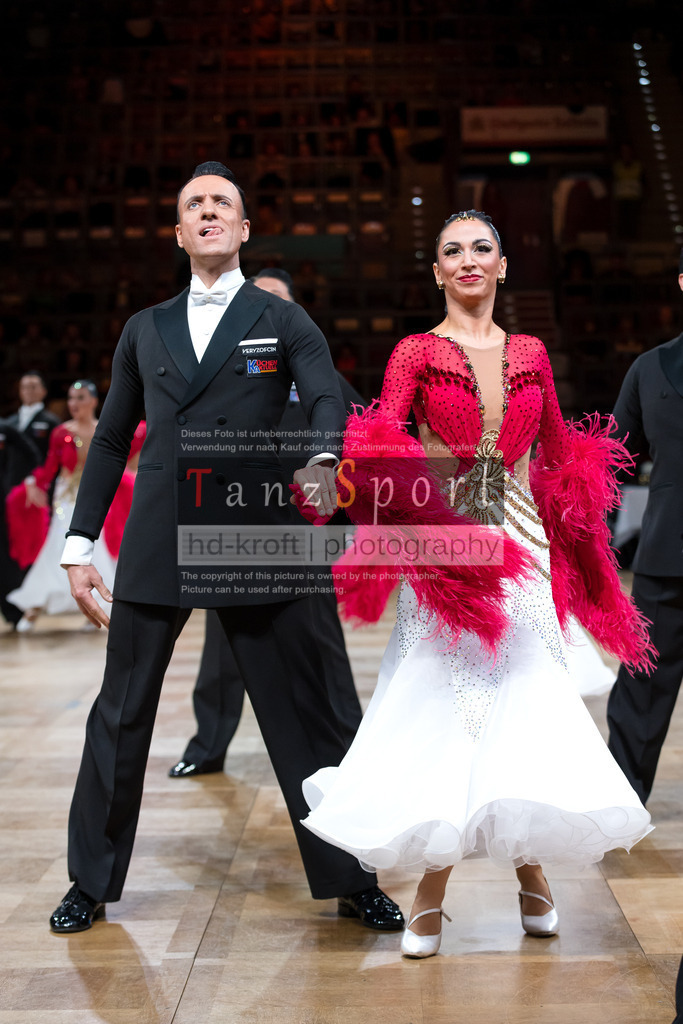 20241109_DM-Formationen_Vorrunde_2284 | Tanzsportbilder, Standardtanz, Lateintanz, WDSF, DTV, LTVB, dancecomp, goc, hessen tanzt, blaues band der spree, walzer, tango, wiener walzer, slowfox, quickstepp, samba, rumba, cha-cha-cha, paso doble. jive, hd-kroft photography, turniertanzsport