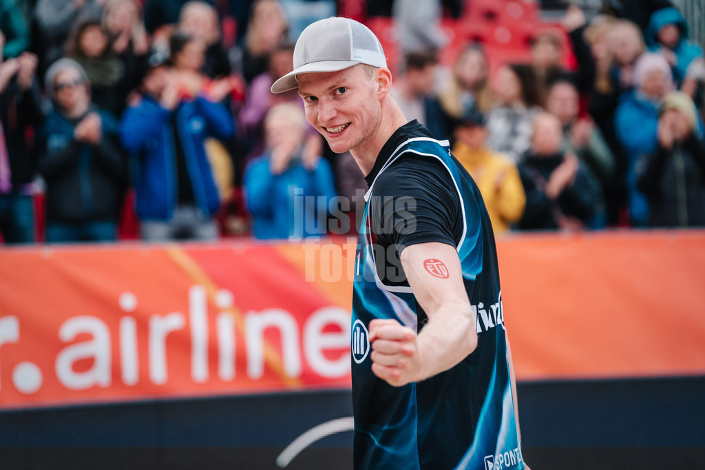 Beachvolleyball | Männer | German Beach Tour 2024 | Tourstop Bremen | 08.06.2024 | Philipp Huster freut sich und jubelt
