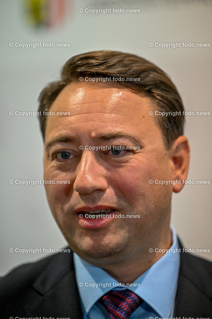 Pressewahldienst Linz zur Nationalratswahl 2024_ 29.09.2024-40 | 29.09.2024, Ursulinenhof Linz AUT, Nationalratswahl 2024, Pressewahldienst im Bild LH-Stv. Manfred Haimbuchner (FP)