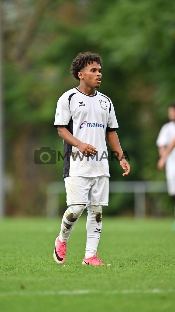 Fußball I Herren I Mannschaftsshooting I Saison 2026-2027 I TSG Hoffenheim II | Nader El-Jindaoui (#30) 13.07.2026 Nahaufnahme, Einzelfoto, Freisteller, Portrait, Porträt, Einzelbild, Herren, 3. Liga, Hoffenheim II, Baden- Wüttemberg, Dietmar-Hopp-Stadion, Teamfoto, Teamshooting, Mannschaftsfoto, Juli - Realisiert mit Pictrs.com