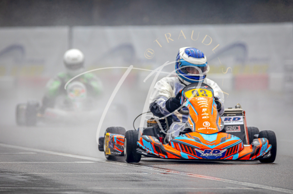 d0644b2f726d4448afa02f36b8f548cb | traudl_s_fotos