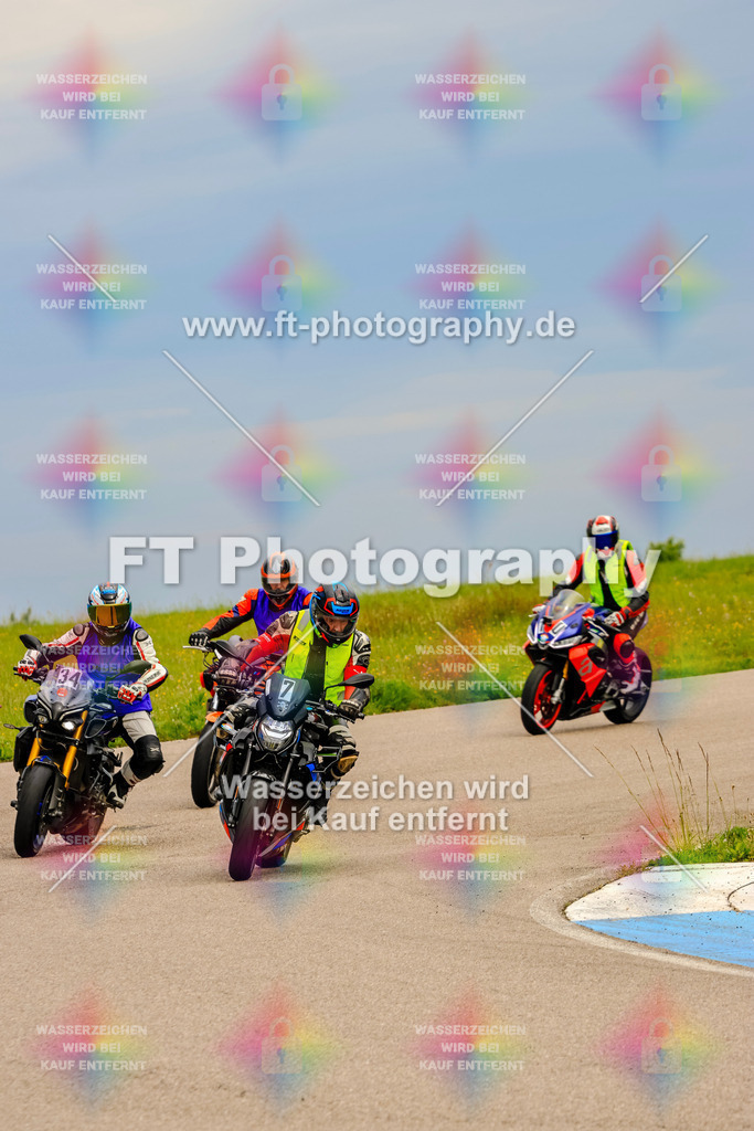 MotoTeam-2245 | Hier findet Ihr Bilder von Touristenfahrten auf der Nürburgring Nordschleife oder von anderen Veranstaltungen die ich besucht habe. Viel Spass beim Durch Schauen 