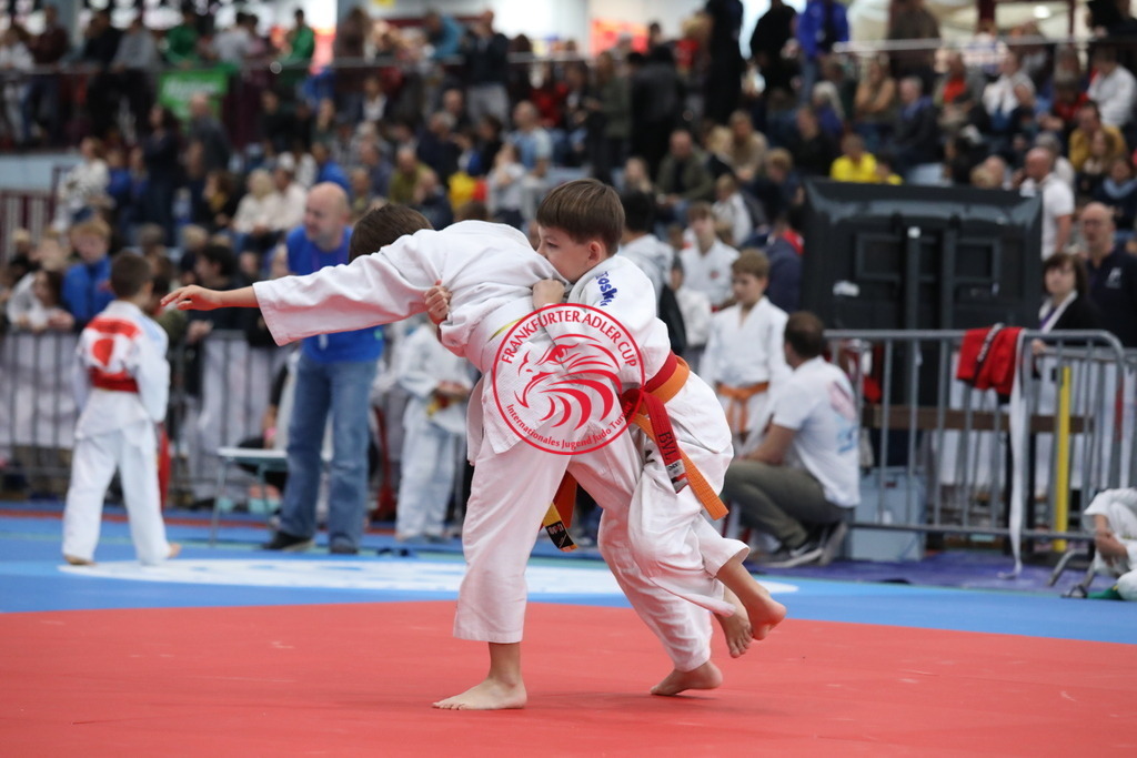 1J7A3180 | Fotos vom Adler Cup - Pictures from Adler Cup

Hier findet Ihr alle Eindrücke und großen Momente der Adler Cup Wochenenden. Here you will find all impressions and great moments of the Adler Cup weekends. - Realisiert mit Pictrs.com