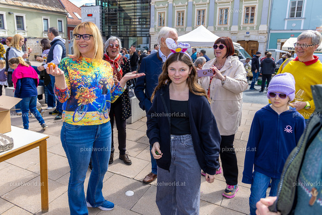 Eierpecken am Hauptplatz | Bildershop von pixelworld.at - Realisiert mit Pictrs.com