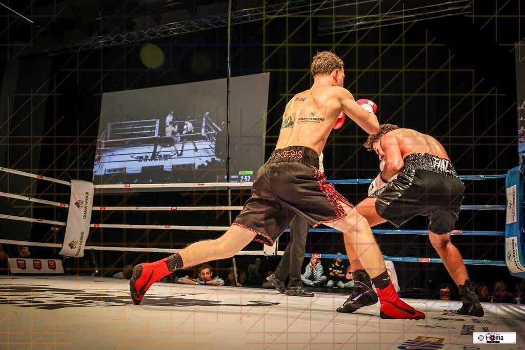 BoB 2026 Arnold vs. Faiz-69 | professionelle Sport- und Eventfotografie von Tomafocus – dynamische Bilder, emotionale Momente und hochwertige Aufnahmen für jeden Anlass. - Realisiert mit Pictrs.com