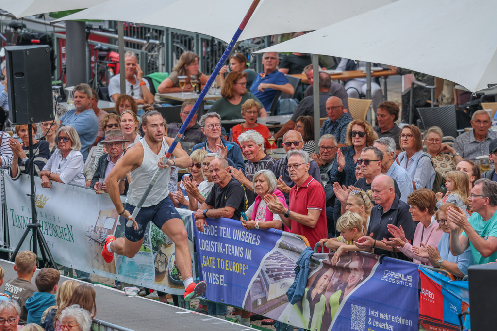 top-top.de-250828-238 | Foto, Video, Fotografie, Videografie, Fotobox, DJ, Discjockey, Musik, Musikbox, Veranstaltung, Photobooth, Amazon, Ebay, Buchtipp, Bestseller, Autor, Verlag, Buch, Wesel, Hamminkeln, NRW, Dinslaken, Rees, Drohne, Hochzeit, Party, Fotobox, Wesel, Fotograf