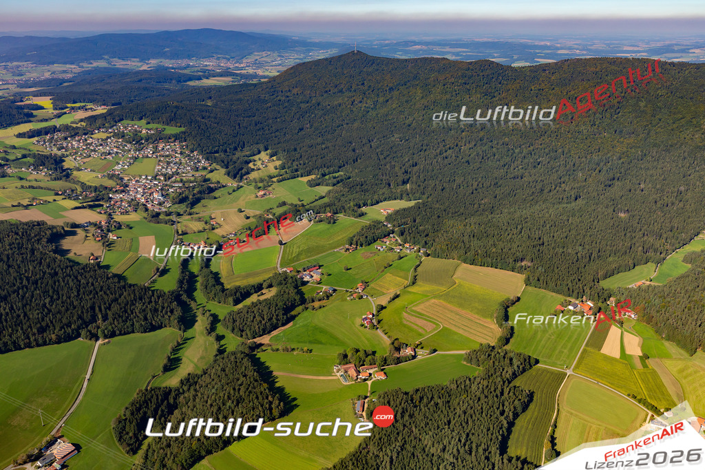 Die Luftaufnahme Schafhof - Rimbach wurde 2021 mittels Flugzeug (keine Drohne) erstellt. Hohe Auflösung -für große Poster und Wandbilder geeignet!