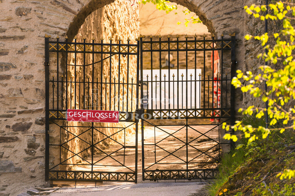 Burg Nassau geschlossen-8748 | Die Burg Nassau ist eine mittelalterliche Burganlage im gleichnamigen Ort Nassau. - Realisiert mit Pictrs.com