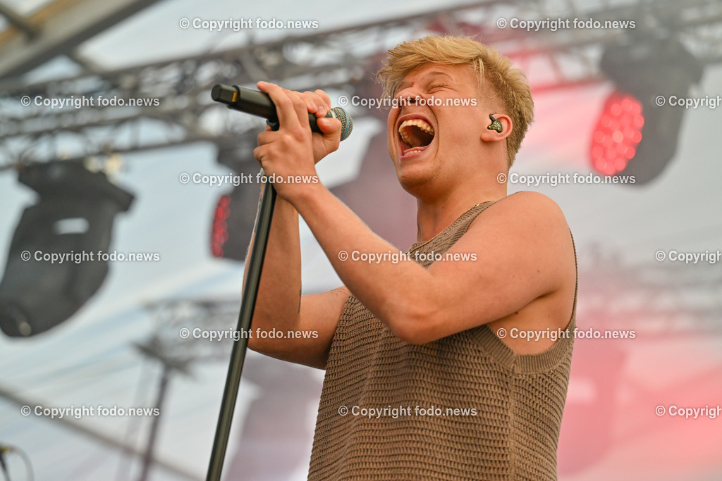 Schloss Eggenberg Thorsteinn Einarsson_ 24.06.2023-3 | 24.06.2023, Eggenberg, AUT, Brauereifest 2023, im Bild Thorsteinn Einarsson in Concert auf Schloss Eggenberg