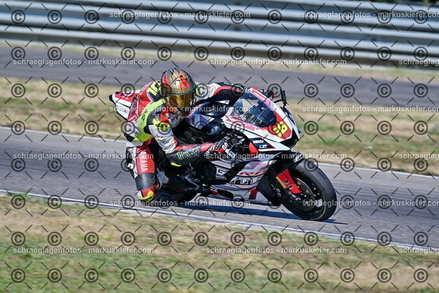 26bt04-0050 | markuskiefer.com - Realisiert mit Pictrs.com