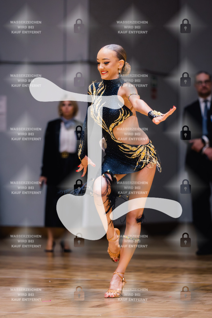 GOC 2025 - WDSF Solo Junior II Latin Female - 2025-08-21-8277 | Webshop for digital downloads and prints of dance sport, event & show photographer Julian Link - Realisiert mit Pictrs.com