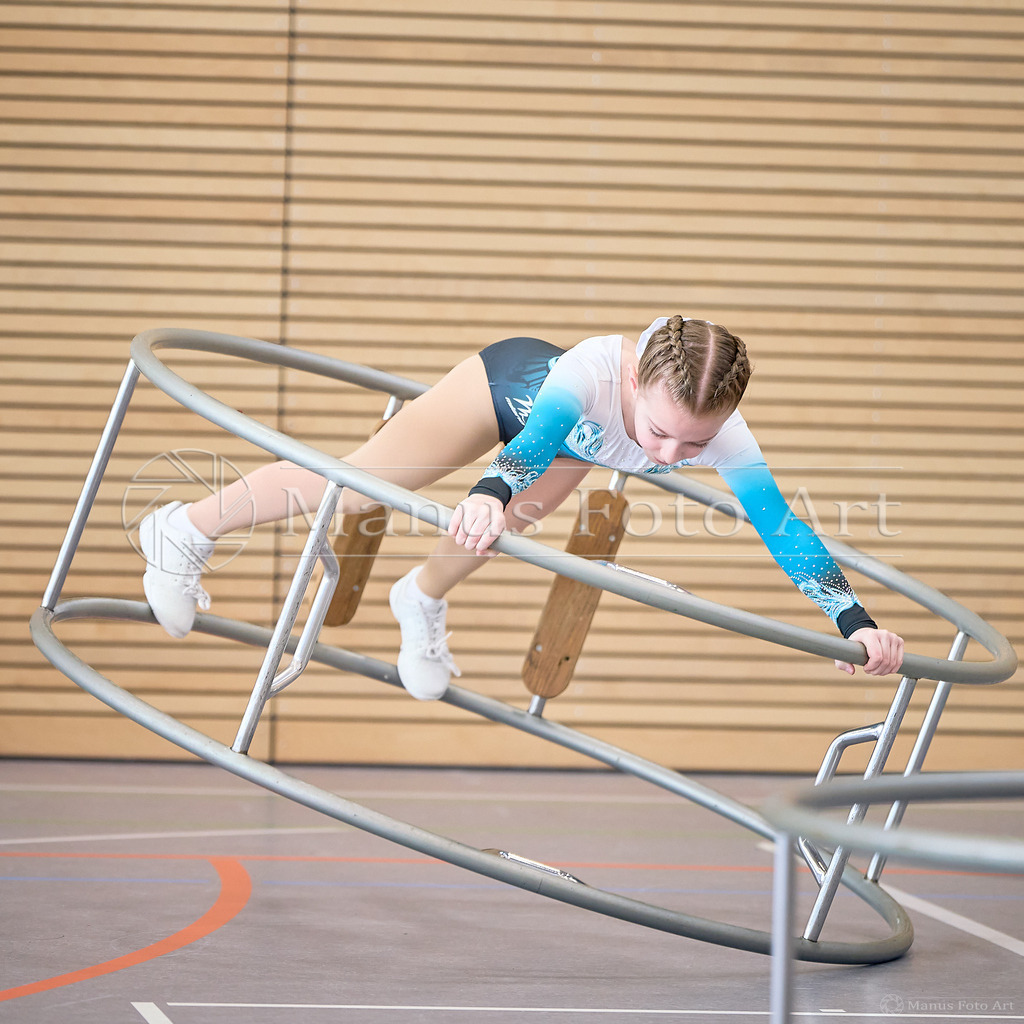 A-DSC00229 | Professionelle Sportfotografie in Hamburg, Schleswig-Holstein und Niedersachsen – spezialisiert auf Rhönrad, Geräteturnen, Leistungsturnen und rhythmische Sportgymnastik. Bundesweite Begleitung von Rhönrad-Events. Jetzt Sport-Fotos - Realisiert mit Pictrs.com