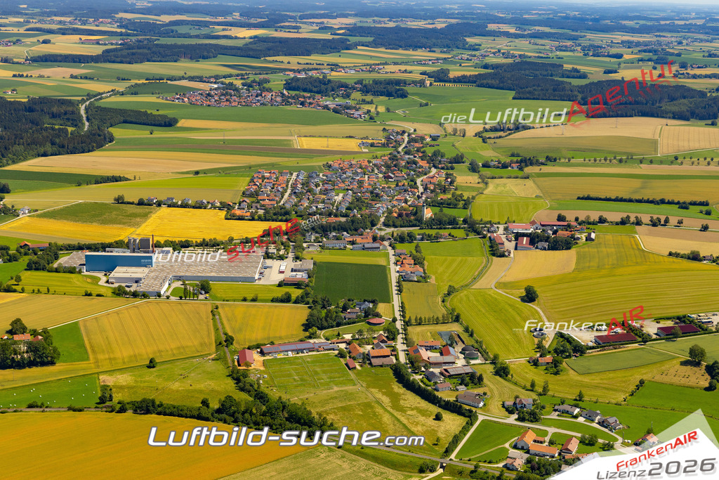 Aktuelles Luftbild von Aich Bodenkirchen - Die Luftaufnahme wurde 2022 mittels UL-Flugzeug erstellt ( keine Drohne ) - hochauflösende Kamera-Systeme von  Canon -Beste Qualität - Für grossformatige Ausdrucke geeignet. Die Geschenkidee !