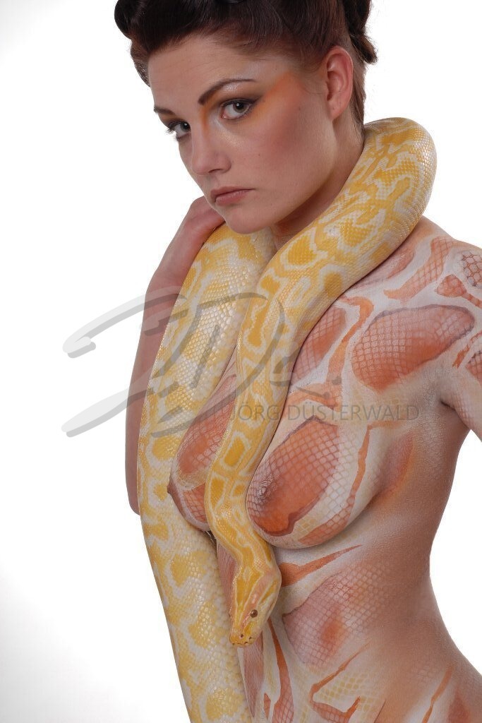 AnimalArt-SNAKE_7353 | #020 | Modell: Janina | Foto: Thorsten Ohmacht - Realisiert mit Pictrs.com