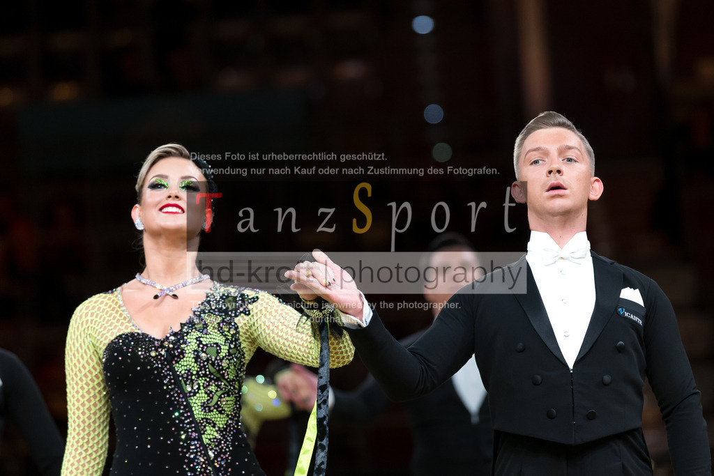 20241109_DM-Formationen_Vorrunde_3328 | Tanzsportbilder, Standardtanz, Lateintanz, WDSF, DTV, LTVB, dancecomp, goc, hessen tanzt, blaues band der spree, walzer, tango, wiener walzer, slowfox, quickstepp, samba, rumba, cha-cha-cha, paso doble. jive, hd-kroft photography, turniertanzsport