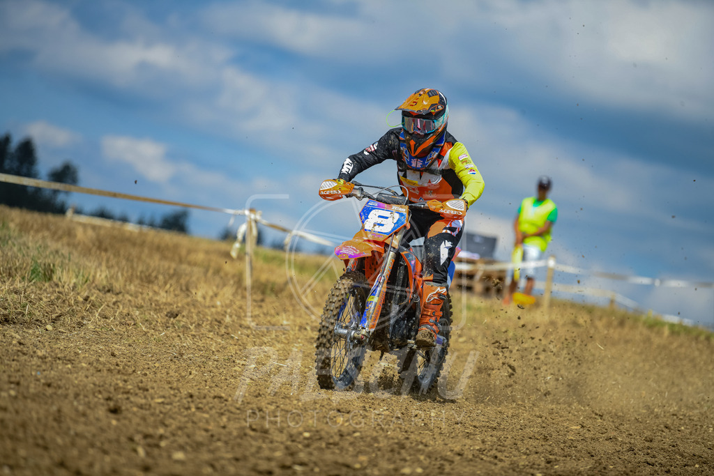 Lady (195) | Paeschuphoto Shop - Wer nicht sucht der auch nicht findet.Ob Motocrossbilder oder von einem besuchtem Spiel, Hauptsache Action. - Realisiert mit Pictrs.com
