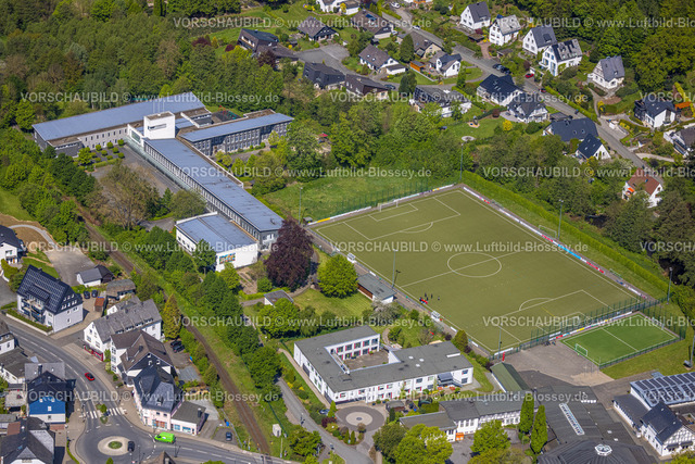 Olsberg240503189 | Luftbild, Städt. Förderschule Ruhraue, Fußballstadion Sparkassenarena Sportplatz Bigge Ruhrkampfbahn, Bigge, Olsberg, Sauerland, Nordrhein-Westfalen, Deutschland