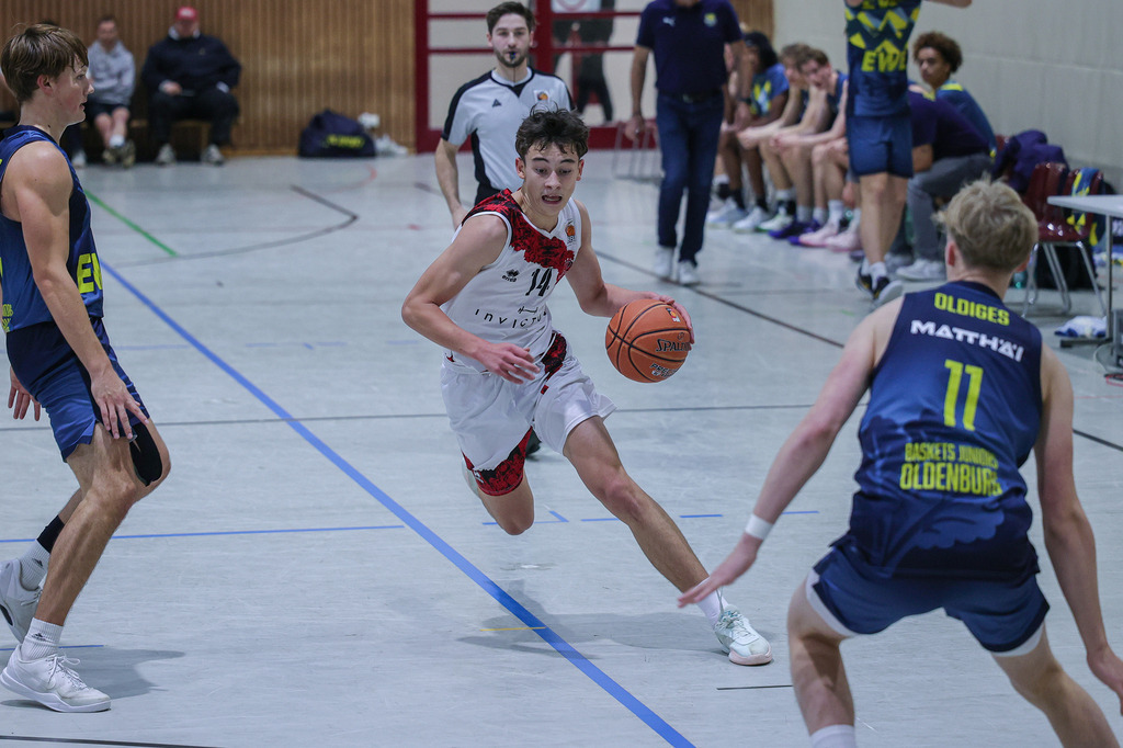NBBL BAYER GIANTS vs EWE Baskets Juniors Oldenburg-33 | Fotos von Basketballspielen aus dem Raum NRW fotografiert von Gero Mueller-Laschet und Daniel Schaefer - Realisiert mit Pictrs.com