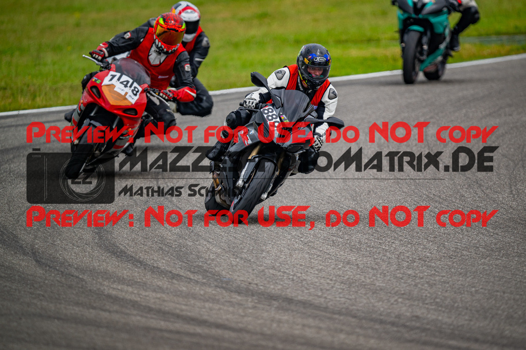 MaZZes_FotoMatrix_240701_6007705_7277 | INST