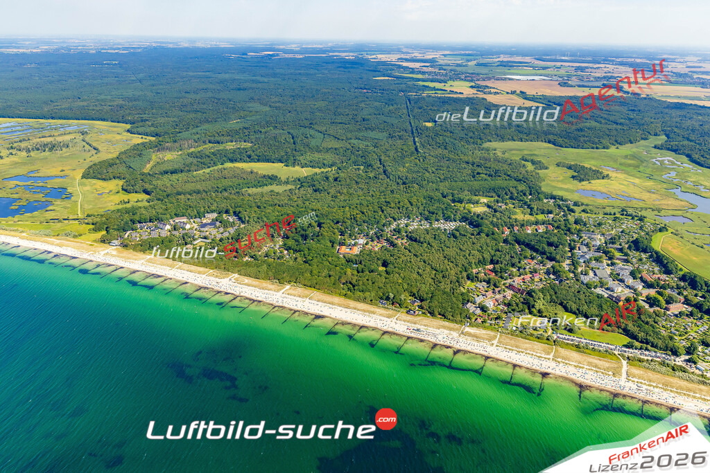 Luftaufnahme  Rostock - Die Luftaufnahme wurde 2025 vom UL-Flugzeug heraus erstellt ( ohne Drohne ) - Hochauflösende Luftaufnahme - für professionelle Ausdrucke geeignet. Die Geschenkidee !Mit Lizenz und Bildrechte bestellbar