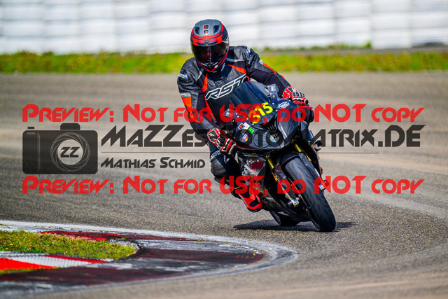 MaZZes_FotoMatrix_240910_6007705_1939 | GRUEN