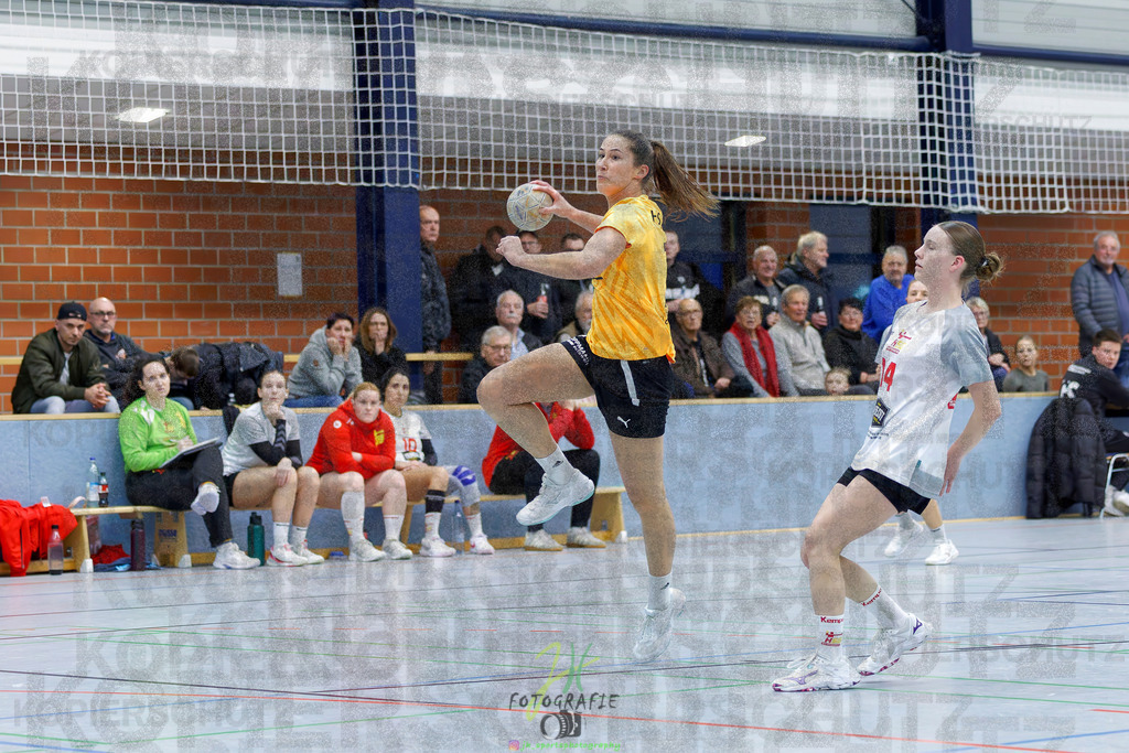 Frauen Oberliga Mitte (HHV); HSG Eibelshausen/Ewersbach - HSG Wettenberg II | Frauen Oberliga Mitte (HHV); HSG Eibelshausen/Ewersbach - HSG Wettenberg II am 13.12.2025 in Steinbrücken (Sporthalle am Hammerweiher)Photo © 2025 - Jörg Heinrich - Realisiert mit Pictrs.com