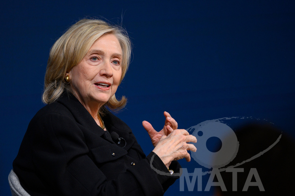 _DWI3183 | Die US-Politikerin Hillary Clinton auf der Veranstaltung Bridging Scholarship and Statecraft im Rahmen der Münchner Sicherheitskonferenz 2026. München, 13.02.2026 Bayern Deutschland  - Realisiert mit Pictrs.com