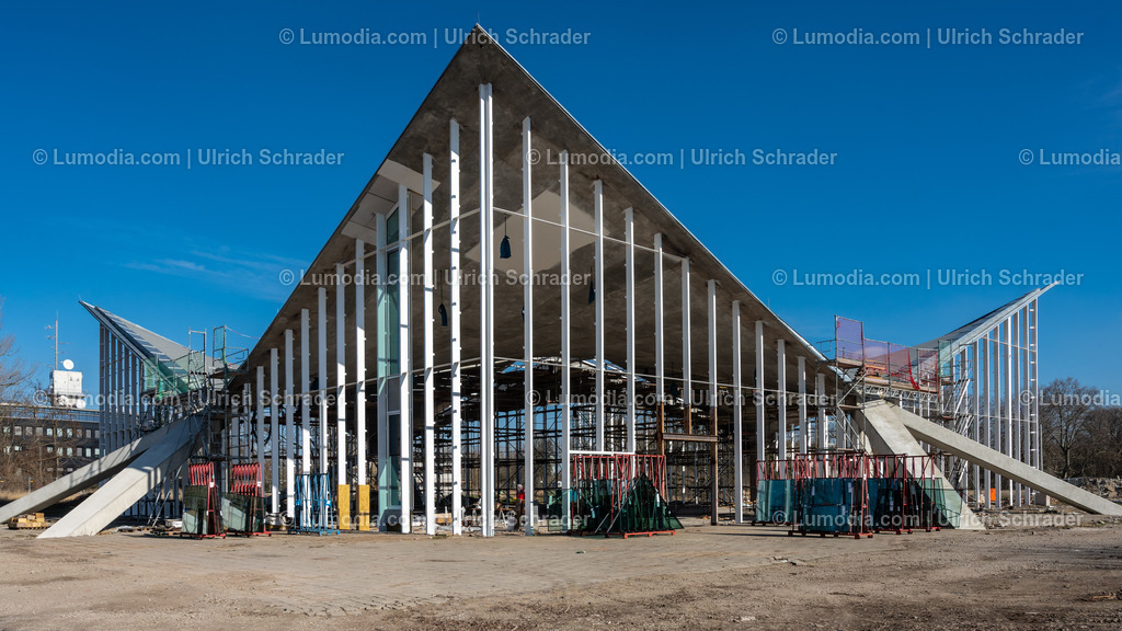 10049-12420 - Magdeburg - Hyparschale | Stockfoto und Bilderpool mit Bildmaterial aus Deutschland, dem Harz, Halberstadt, Quedlinburg, Wernigerode und weltweit. Qualitativ hochwertige und professionelle Fotos anschauen und kaufen. - Realisiert mit Pictrs.com