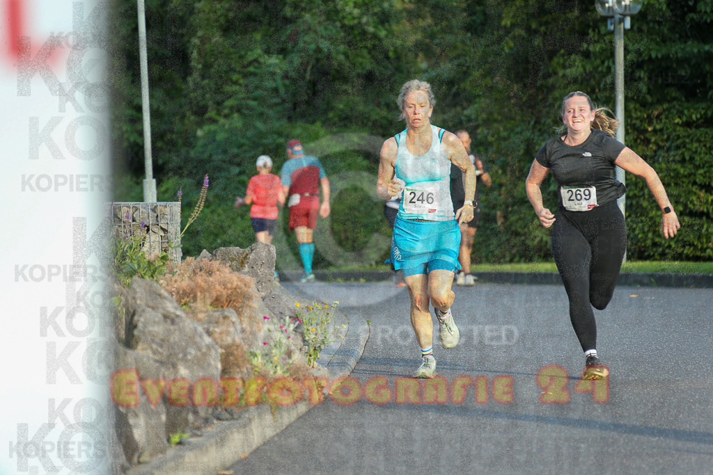 250801_1941_EX1_8388 | Sportfotografie im Rhein-Sieg Kreis, Köln, Bonn, NRW, Rheinland Pfalz, Hessen, etc. Unser Tätigkeitsfeld umfasst den Laufsport vom Volkslauf über den Marathon, Duathlon, Triathon bis zum Ultralauf wie Kölnpfad Ultra oder Schindertrail.
