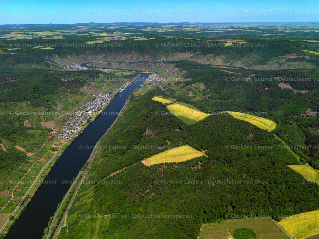 3114514 | Mosel und Weinlandschaft bei St.Adelgund