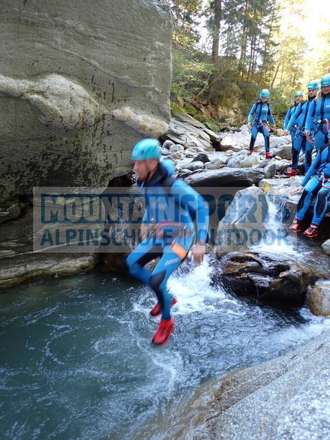 P9270008 | Bestelle die Bilder deines Berg- oder Wasser-Abenteuers mit Mountain Sports bequem von zu Hause aus direkt über unseren Online Fotoshop von pictrs.com. - Realisiert mit Pictrs.com