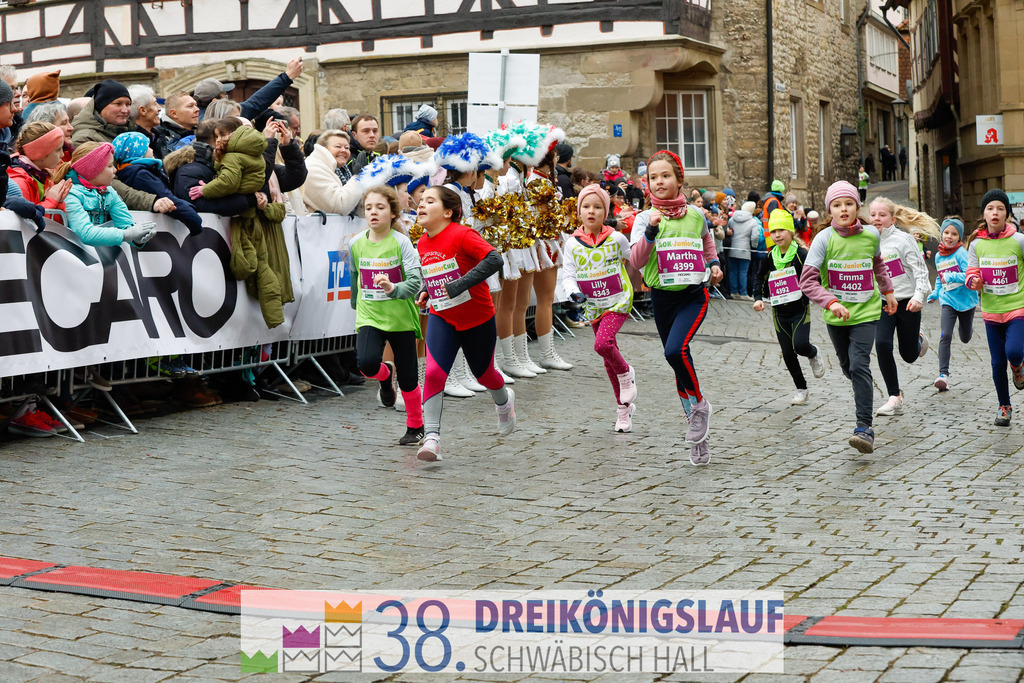 400m AOK Junior Cup | 3 Koenigslauf 2024 400m AOK Junior Cup - Realisiert mit Pictrs.com