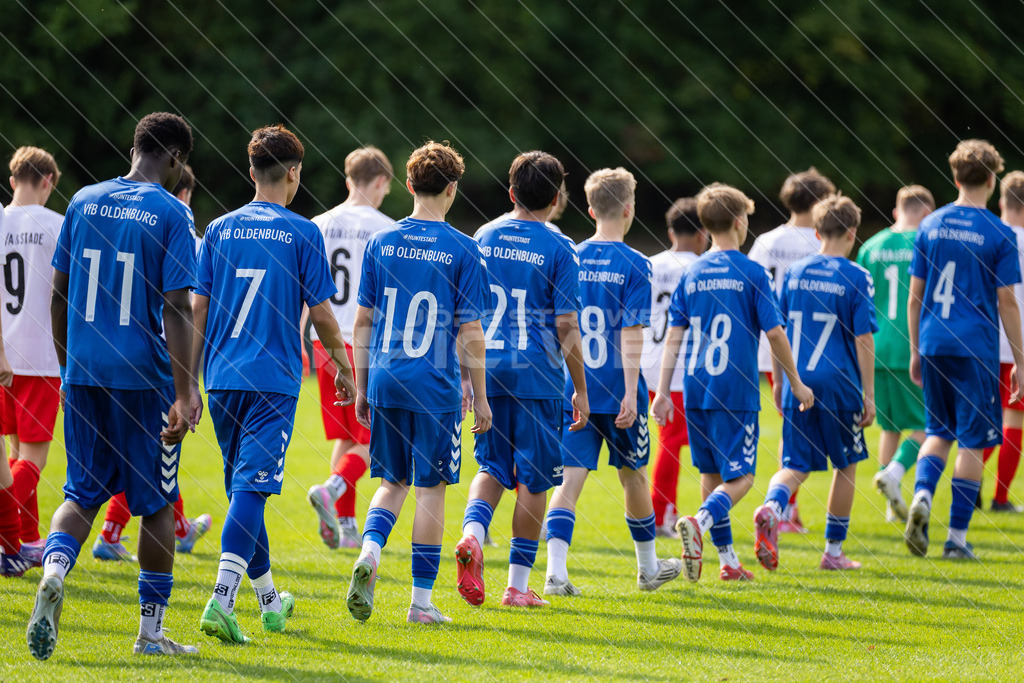 20250920_Picselweb-Fotografie_1R3_0029 | JFV D/A &amp; Stade - VfB Oldenburg0:1 VfB no70:2 VfB no70:3 VfB JFV Eigentor0:4 VfB no70:5 VfB no71:5 JFV no3 Jaric Jimenez-Voss2:5 JFV no9 Janko Sylvester3:5 JFV no16 Damian Elias Mihro Burekovic - Realisiert mit Pictrs.com