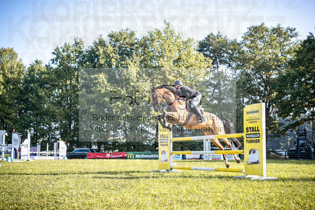 Z63_0014 | Entdecke hochwertige Reitturnierfotos von Foto Oger. Professionell, emotional und authentisch – jetzt Lieblingsmomente im Shop bestellen.Deutschlandweite Turnierfotografie. - Realisiert mit Pictrs.com