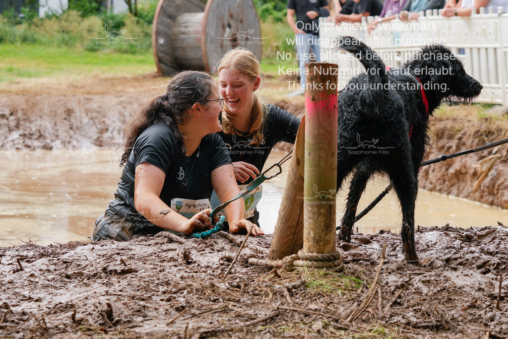 Schlamm_mit_Hund (159 von 460) | stephaniefillaphotographie - Realisiert mit Pictrs.com