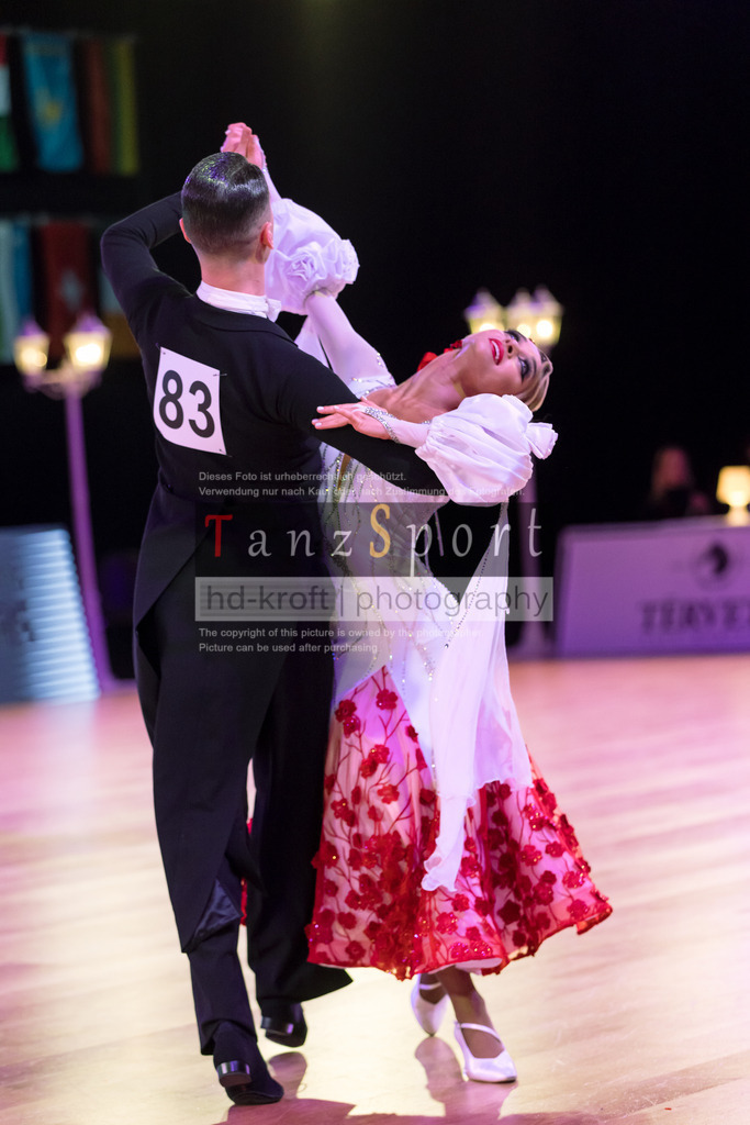 20241215_WDSF_Int_Open_Std-Riga-9862 | Tanzsportbilder, Standardtanz, Lateintanz, WDSF, DTV, LTVB, dancecomp, goc, hessen tanzt, blaues band der spree, walzer, tango, wiener walzer, slowfox, quickstepp, samba, rumba, cha-cha-cha, paso doble. jive, hd-kroft photography, turniertanzsport
