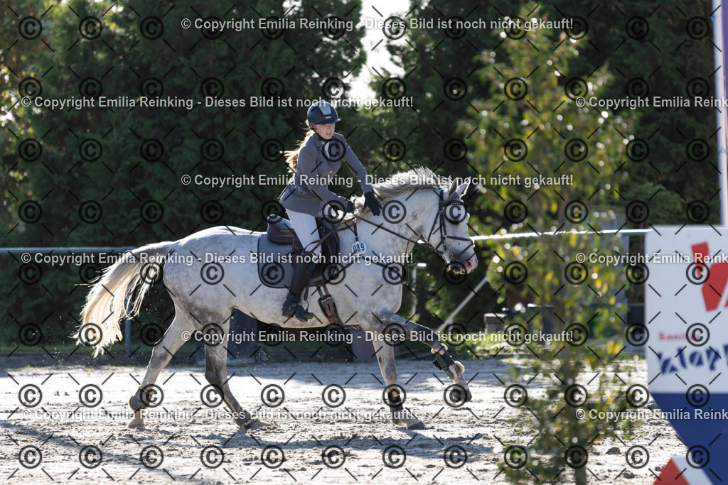 CL5A1097 | Emilia Reinking Fotografie - Realisiert mit Pictrs.com