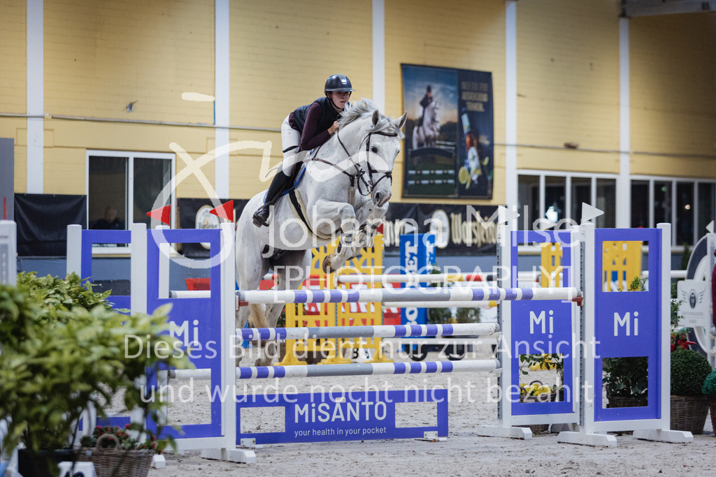 221216_Warstein_Youngster-M-412 | Deine schönsten Turniermomente als professionelle Fotos! Entdecke hochwertige Pferdesport-Fotografie im Online-Shop. Jetzt Fotos finden & bestellen!
