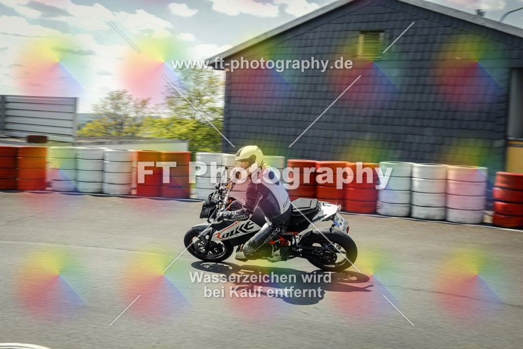 OBK_Mai_Volker_Adam-10916 | Hier findet Ihr Bilder von Touristenfahrten auf der Nürburgring Nordschleife oder von anderen Veranstaltungen die ich besucht habe. Viel Spass beim Durch Schauen 