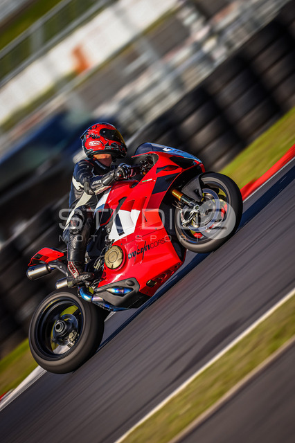 0012-240624_NR-006_12 | Deine Full-Service-Agentur für ✔️Videoproduktionen und ✔️Motorsportfotografie Jetzt Angebot anfragen!