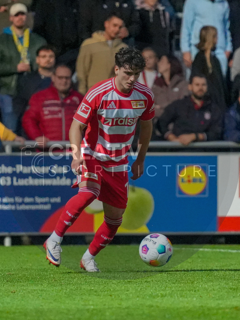 Fußball, Herren, Saison 2025/2026, Testspiel, Freundschaftsspiel, FSV 63 Luckenwalde vs. 1.FC Union Berlin, Mittwoch 08.10.2025, Werner-Seelenbinder-Stadion Luckenwalde, | Fußball, Herren, Saison 2025/2026, Testspiel, Freundschaftsspiel, FSV 63 Luckenwalde vs. 1.FC Union Berlin, Mittwoch 08.10.2025, Werner-Seelenbinder-Stadion Luckenwalde, Im Bild: David Preu (Union) - Realisiert mit Pictrs.com