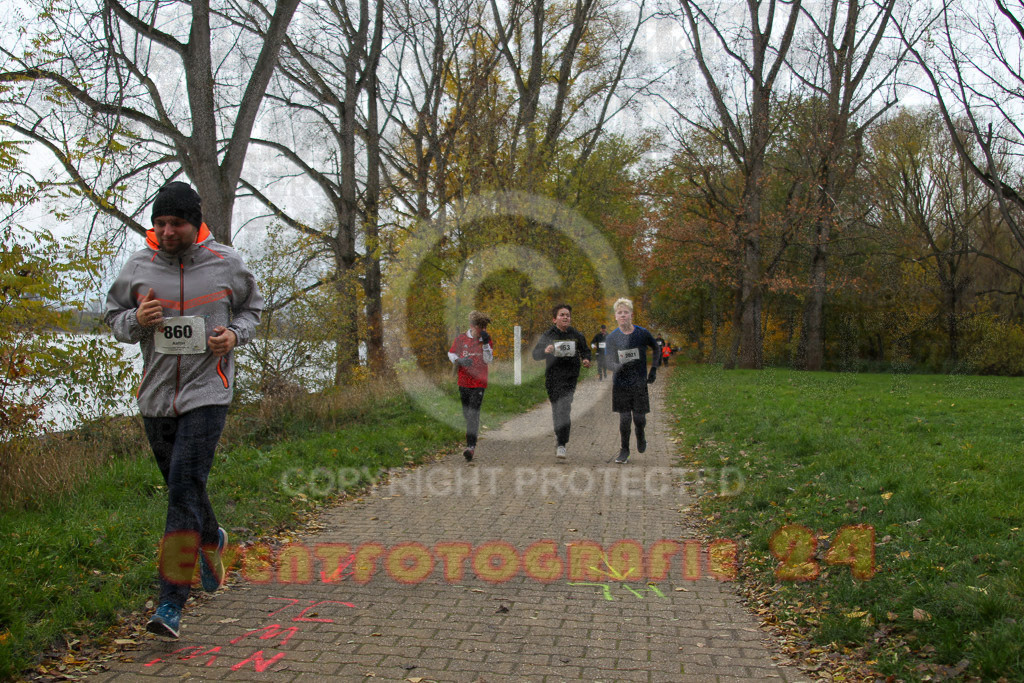 221127_1044_EV4_2098 | Sportfotografie im Rhein-Sieg Kreis, Köln, Bonn, NRW, Rheinland Pfalz, Hessen, etc. Unser Tätigkeitsfeld umfasst den Laufsport vom Volkslauf über den Marathon, Duathlon, Triathon bis zum Ultralauf wie Kölnpfad Ultra oder Schindertrail.