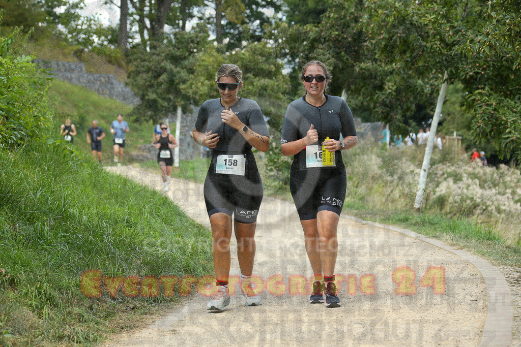 250824_1258_EX1_1042 | Sportfotografie im Rhein-Sieg Kreis, Köln, Bonn, NRW, Rheinland Pfalz, Hessen, etc. Unser Tätigkeitsfeld umfasst den Laufsport vom Volkslauf über den Marathon, Duathlon, Triathon bis zum Ultralauf wie Kölnpfad Ultra oder Schindertrail.