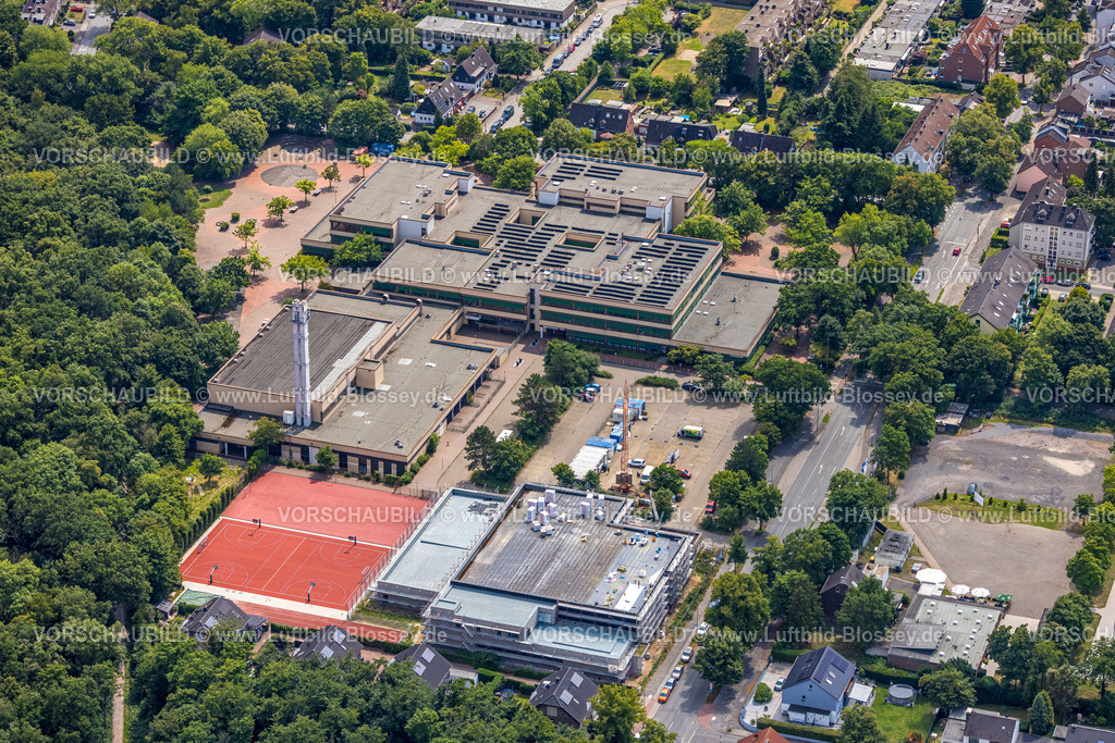 Duisburg250703907Sued | Luftbild, Baustelle für das neue Südbad an der Sportanlage Großenbaum, Gesamtschule Süd, Fußballstadion, Sportplatz, Großenbaum, Duisburg, Ruhrgebiet, Nordrhein-Westfalen, Deutschland