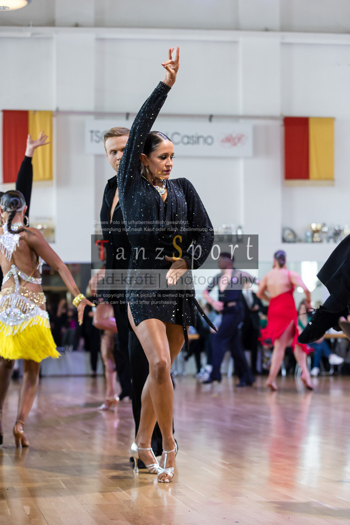 20240616_D-Cup-HGR-Latein_3202 | Tanzsportbilder, Standardtanz, Lateintanz, WDSF, DTV, LTVB, dancecomp, goc, hessen tanzt, blaues band der spree, walzer, tango, wiener walzer, slowfox, quickstepp, samba, rumba, cha-cha-cha, paso doble. jive, hd-kroft photography, turniertanzsport