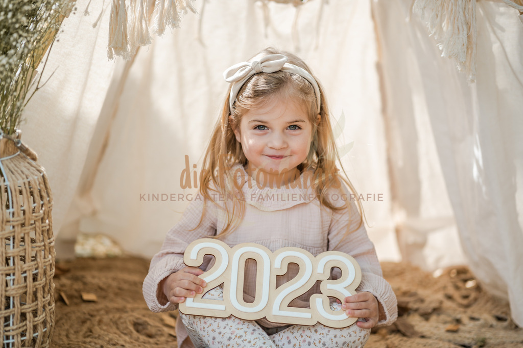 26 | Die Fotomamis – Eure Fotografen für Babybauch-, Neugeborenen-, Familien-, Kindergarten- und Hochzeitsfotografie. Mit Feingefühl, Leidenschaft & Liebe zum Detail.