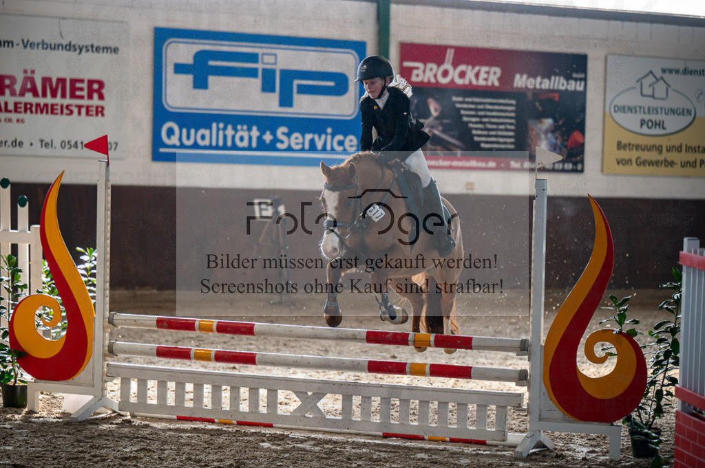 Hallenreittunier Voxtrup 2023 | Entdecke hochwertige Reitturnierfotos von Foto Oger. Professionell, emotional und authentisch – jetzt Lieblingsmomente im Shop bestellen.Deutschlandweite Turnierfotografie. - Realisiert mit Pictrs.com